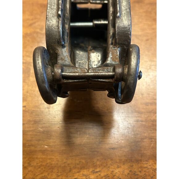 Vintage ARCADE Cast Iron FORD Coupe (5182) - Picture 7 of 8